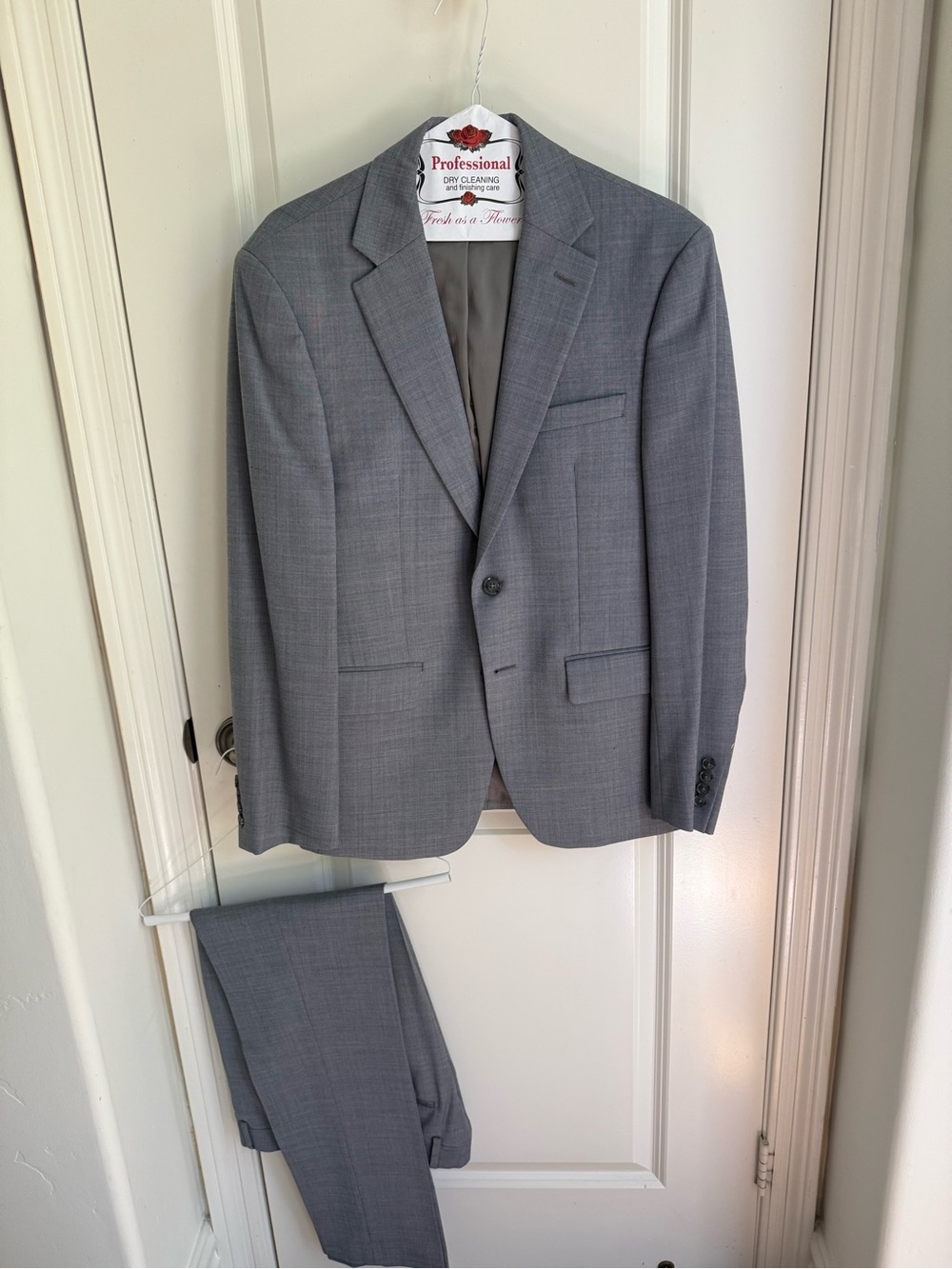 Calvin Klein Men's Gray Two-Piece Suit Blazer & Trousers - Slim Fit